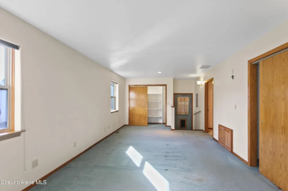 97 Three Sisters Dr. Athol, ID 83801