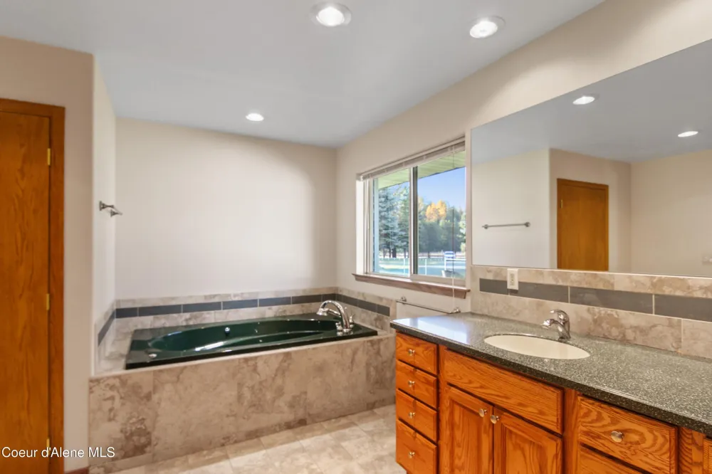 97 Three Sisters Dr. Athol, ID 83801