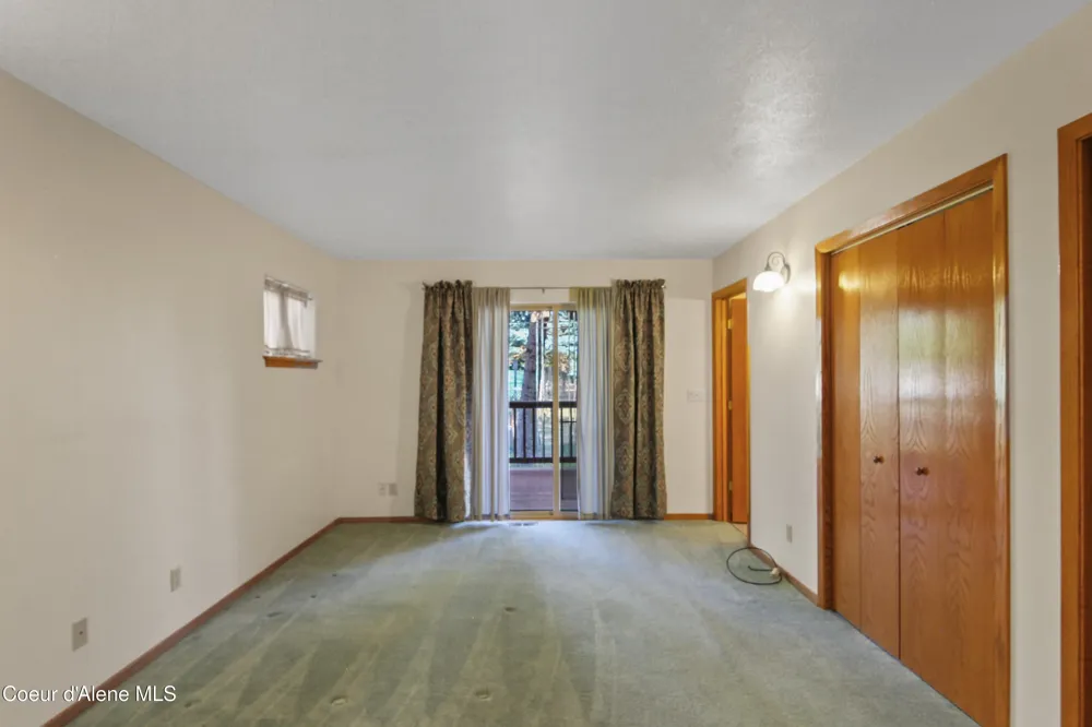 97 Three Sisters Dr. Athol, ID 83801