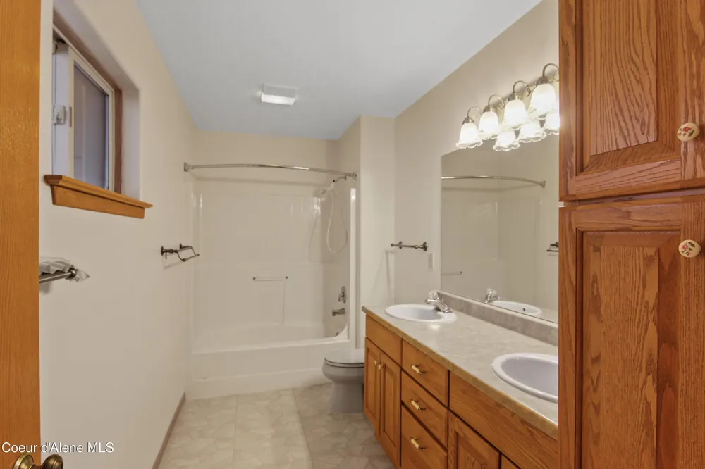 97 Three Sisters Dr. Athol, ID 83801
