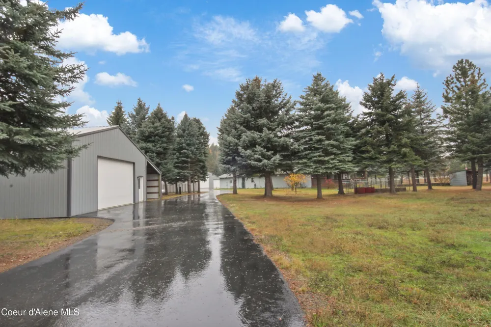 97 Three Sisters Dr. Athol, ID 83801
