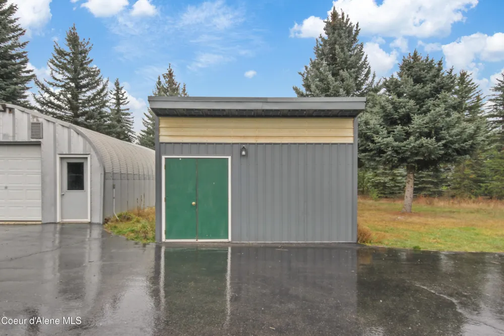 97 Three Sisters Dr. Athol, ID 83801