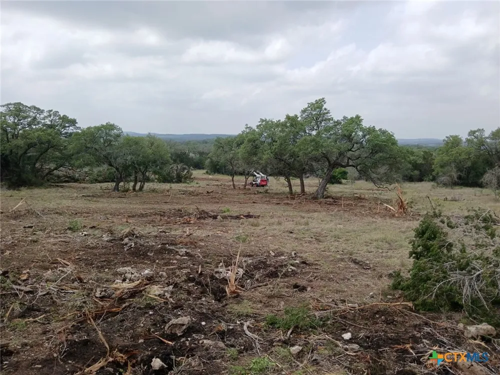 35 Pr 2533 Mico, TX 78056