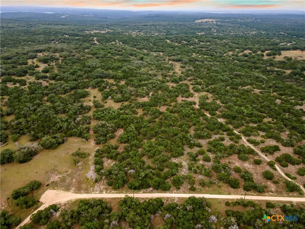 35 Pr 2533 Mico, TX 78056