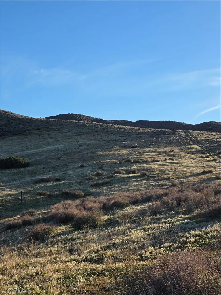 25 3Points Lake Hughes, CA 93532
