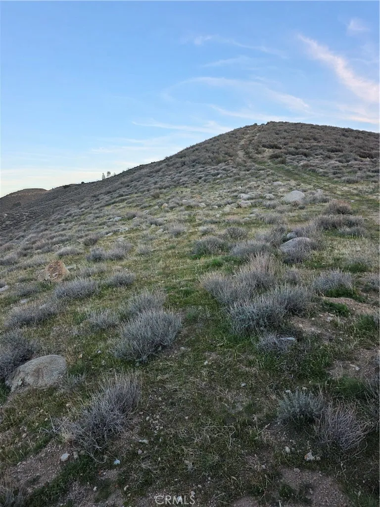 25 3Points Lake Hughes, CA 93532
