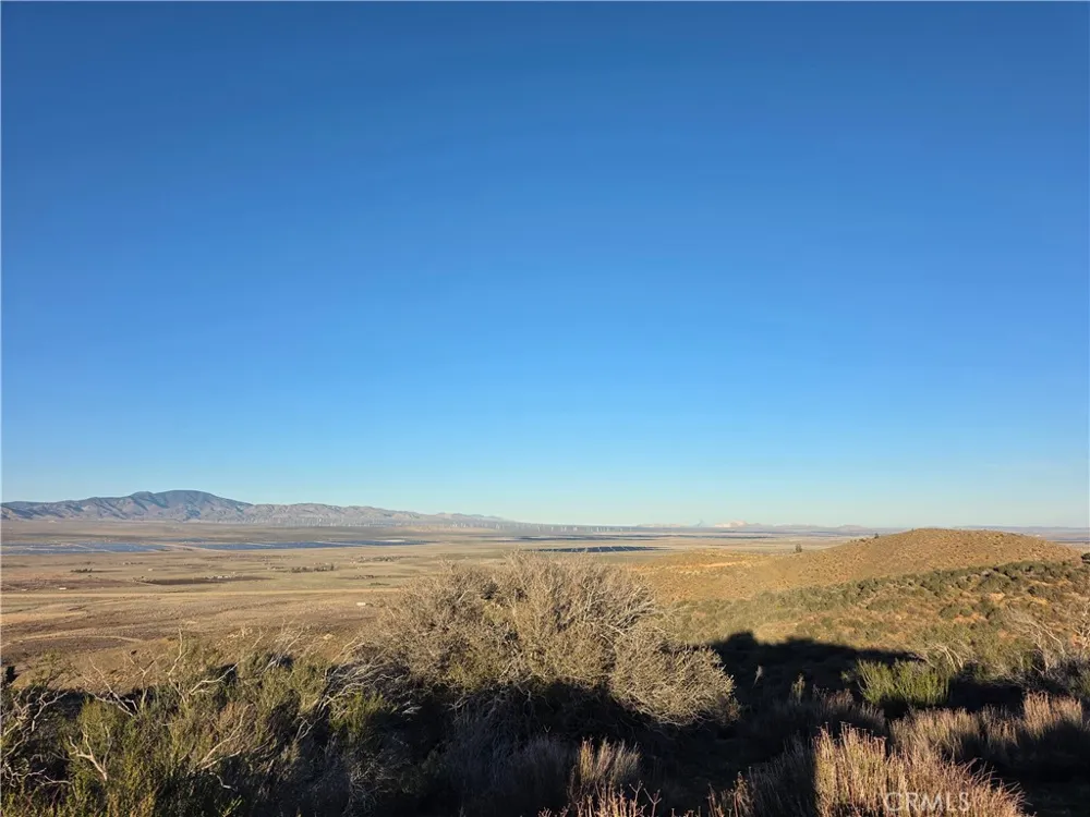 25 3Points Lake Hughes, CA 93532