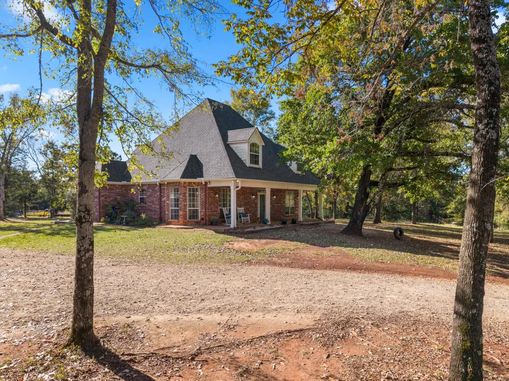 6335 County Road 3602 Bullard, TX 75757