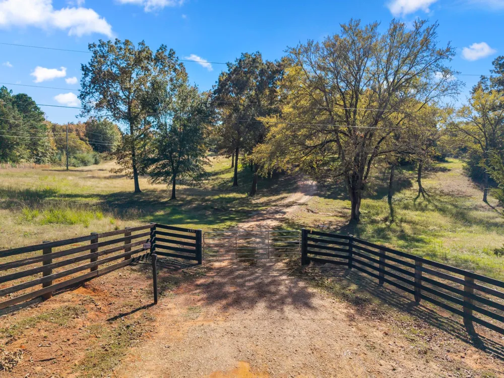 6335 County Road 3602 Bullard, TX 75757