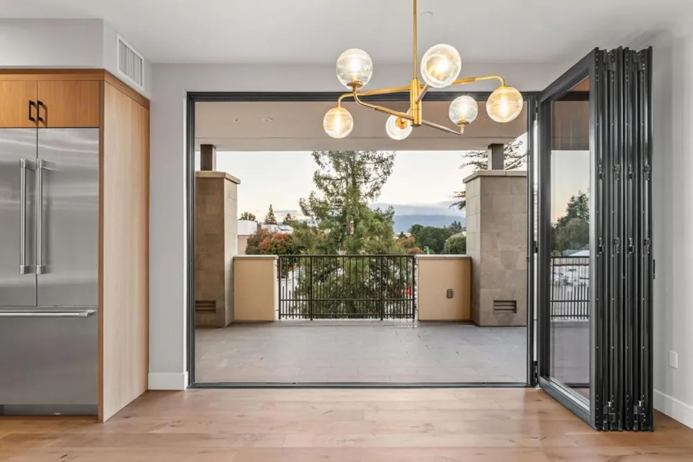 231 Hope Street Mountain View, CA 94041