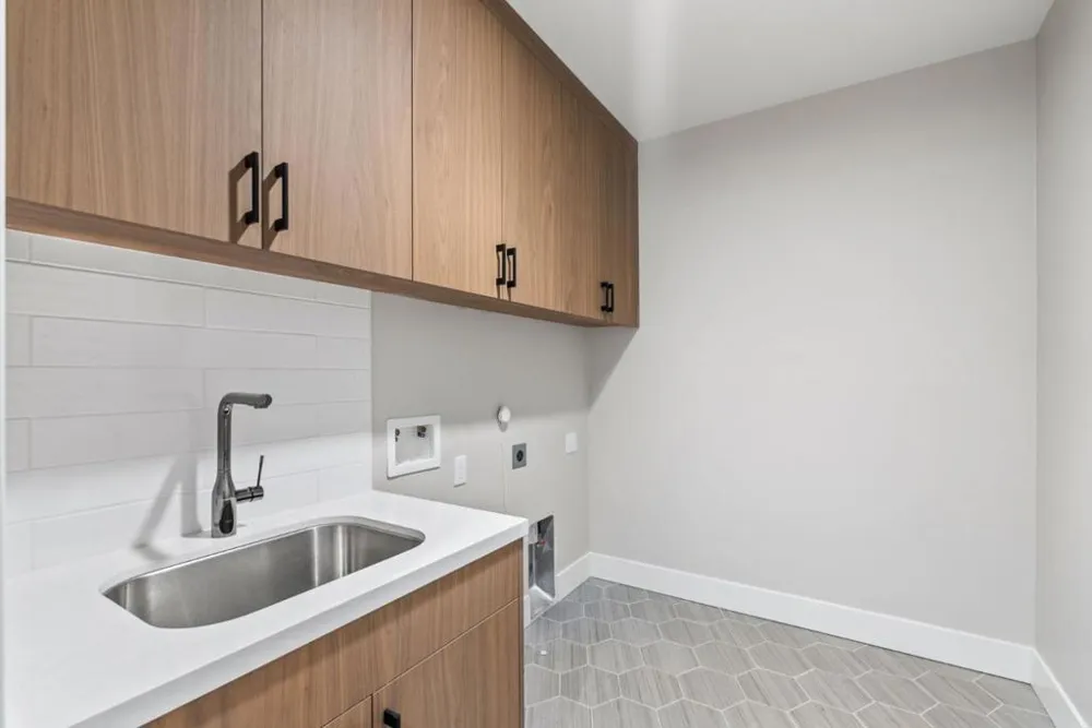 231 Hope Street Mountain View, CA 94041