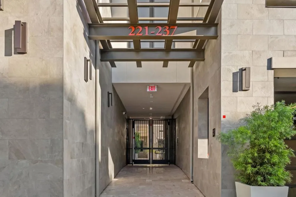 231 Hope Street Mountain View, CA 94041
