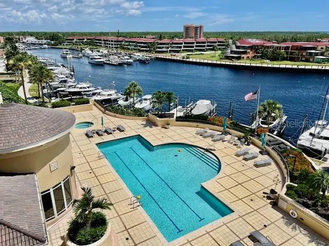 3321 SUNSET KEY CIRCLE #102 Punta Gorda, FL 33955