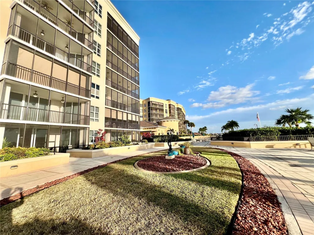 3321 SUNSET KEY CIRCLE #102 Punta Gorda, FL 33955