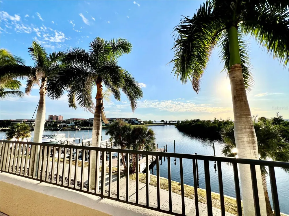 3321 SUNSET KEY CIRCLE #102 Punta Gorda, FL 33955