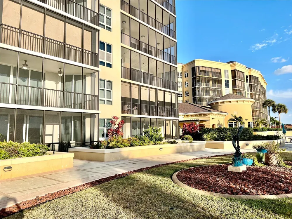 3321 SUNSET KEY CIRCLE #102 Punta Gorda, FL 33955