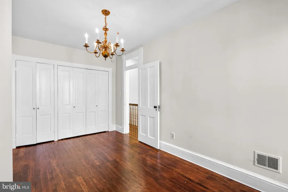 812 E STREET SE Washington, DC 20003