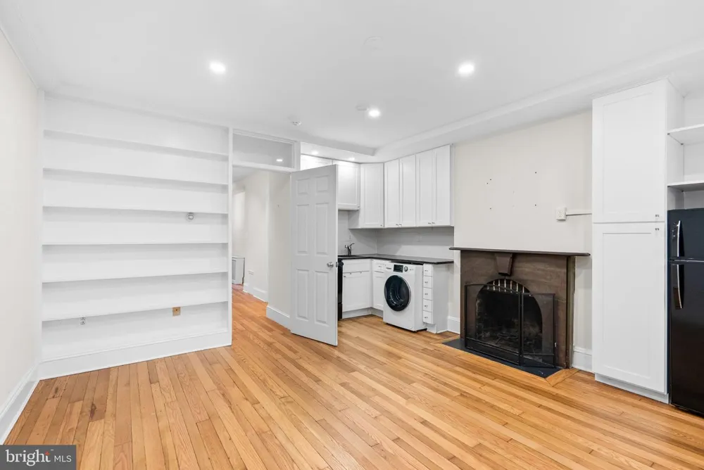 812 E STREET SE Washington, DC 20003