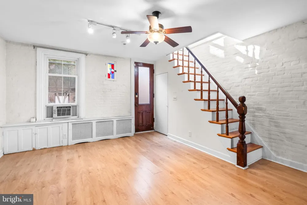 812 E STREET SE Washington, DC 20003
