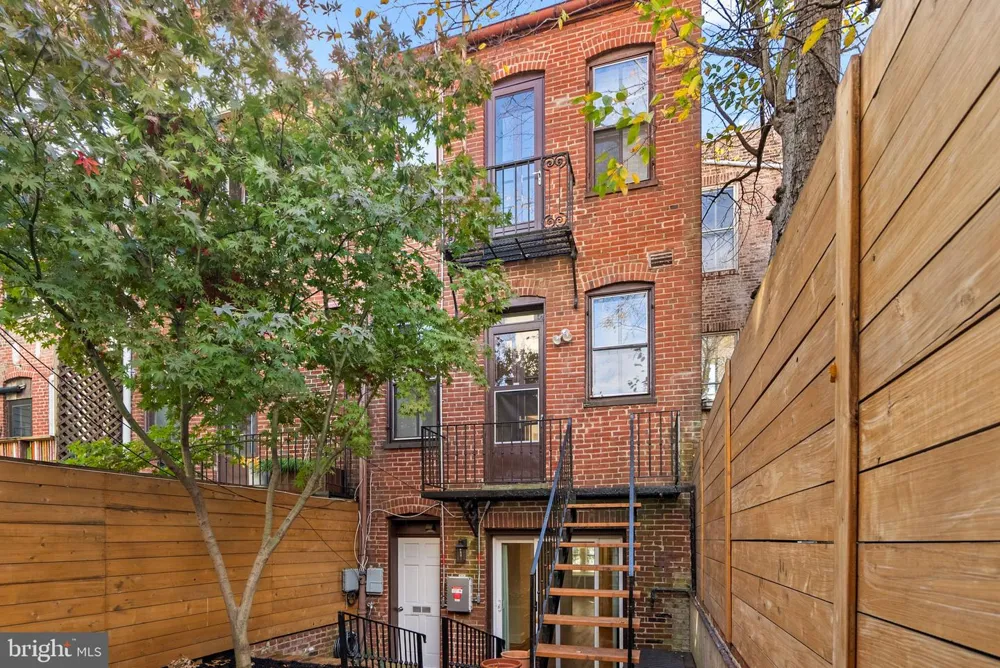 812 E STREET SE Washington, DC 20003