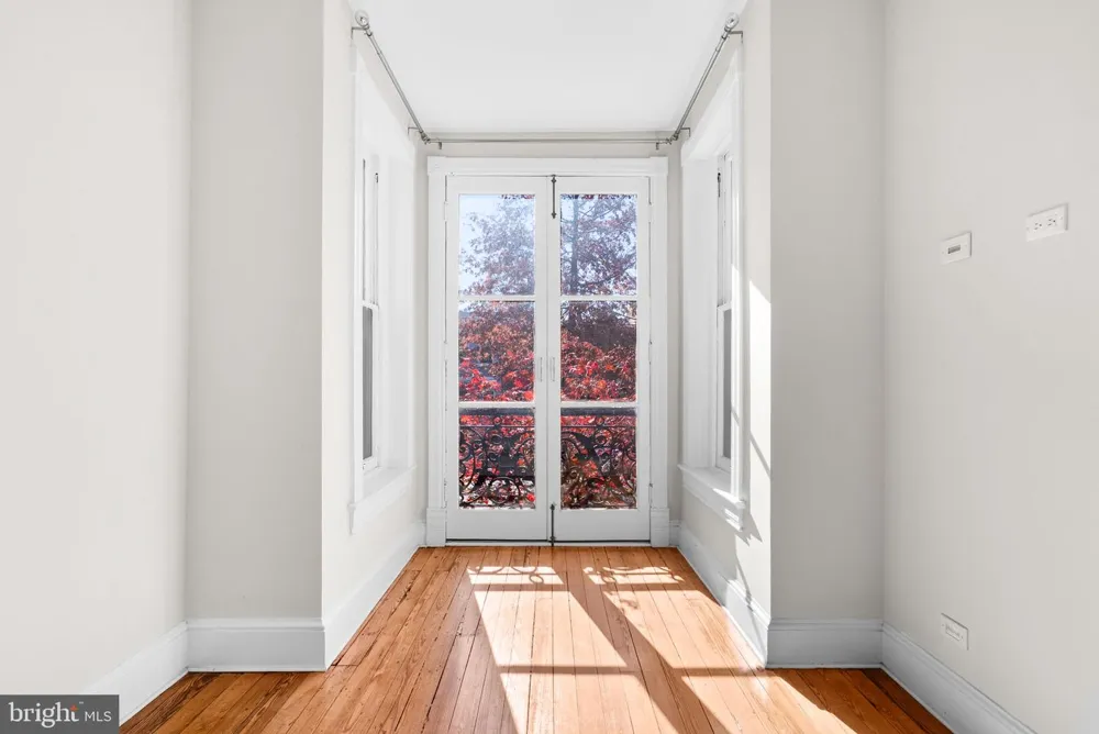 812 E STREET SE Washington, DC 20003