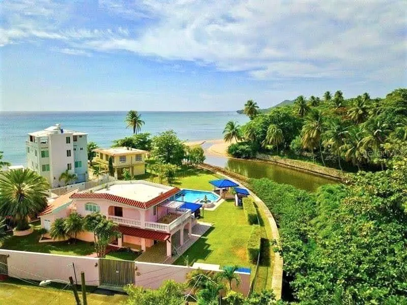 23 CASA CANAL Rincon, PR 00677