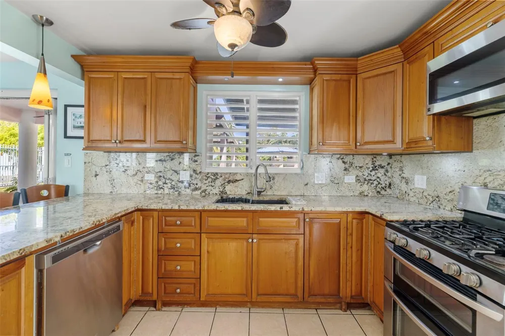 23 CASA CANAL Rincon, PR 00677