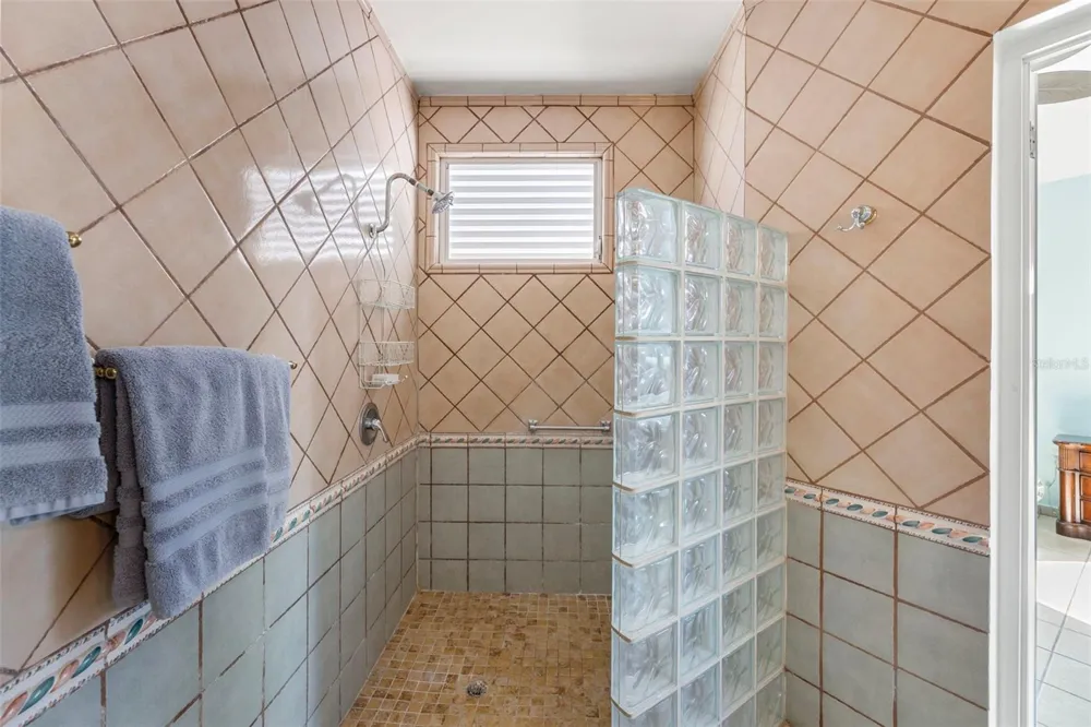 23 CASA CANAL Rincon, PR 00677