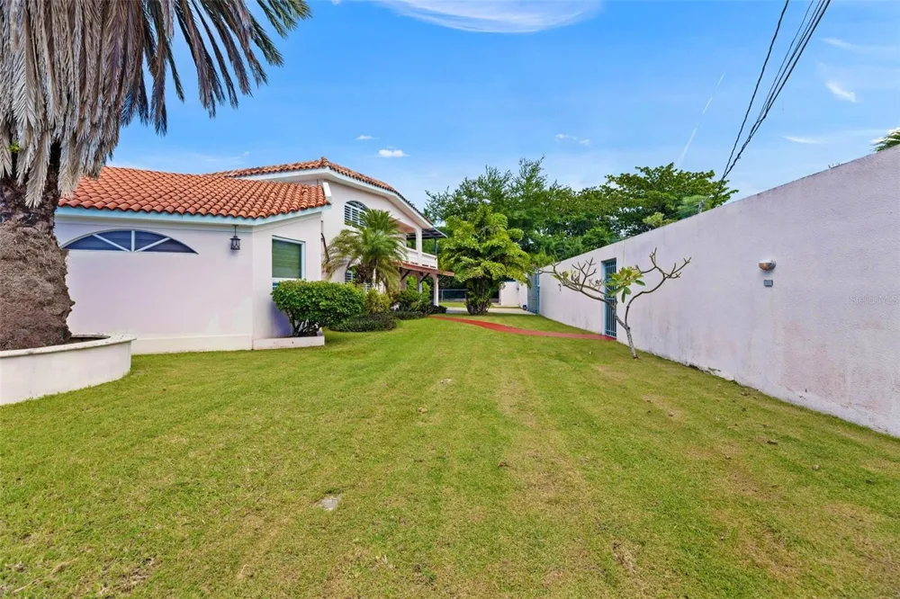 23 CASA CANAL Rincon, PR 00677