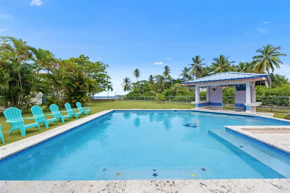 23 CASA CANAL Rincon, PR 00677