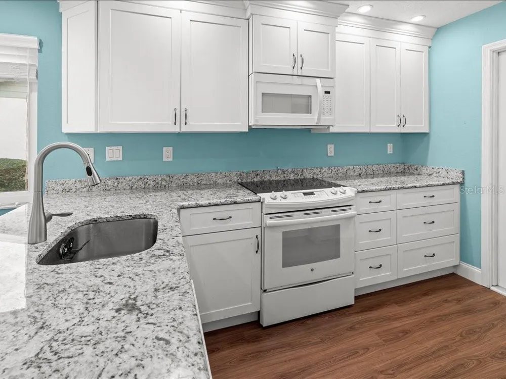515 WEKIVA RIVER COURT #81 Englewood, FL 34223