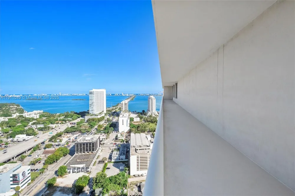 3470 E Coast Ave #PH202 Miami, FL 33137