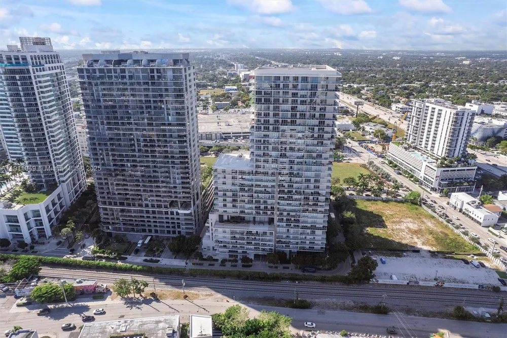 3470 E Coast Ave #PH202 Miami, FL 33137