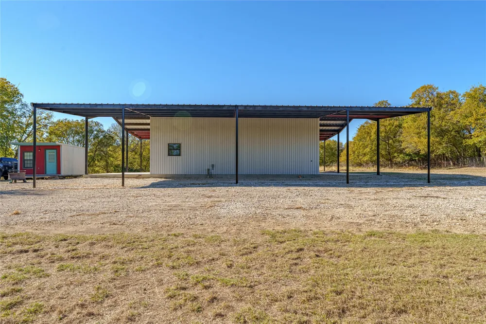 1633 Alexander Road Moody, TX 76557