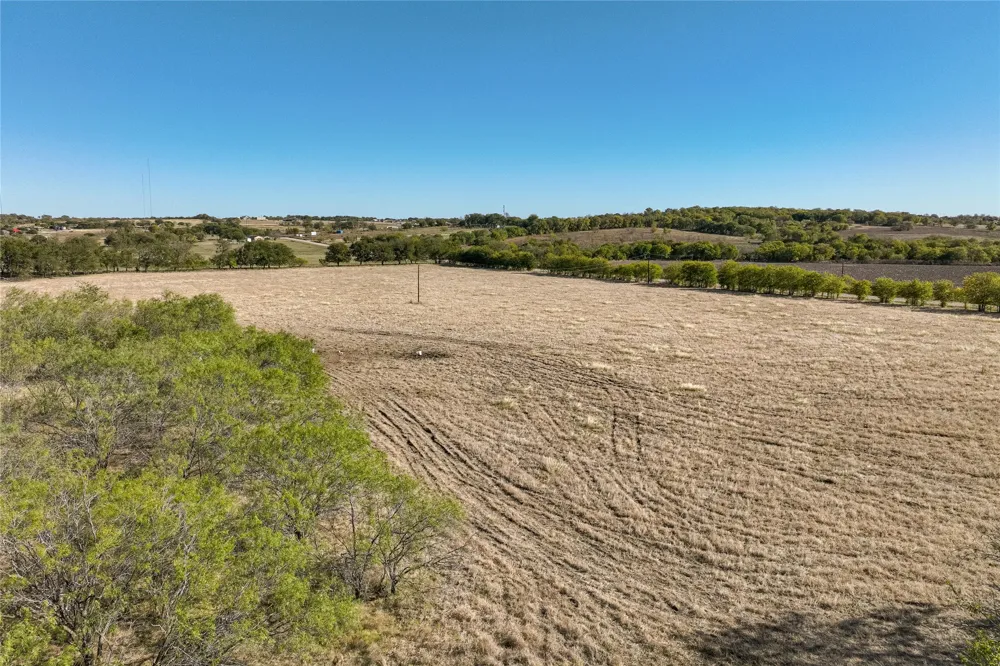 1633 Alexander Road Moody, TX 76557