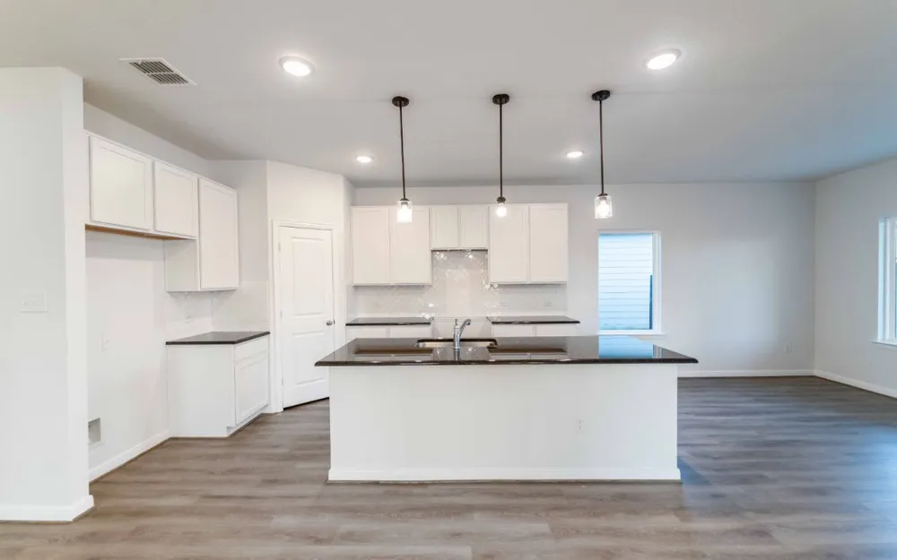 1224 Marvin Grove Seguin, TX 78155