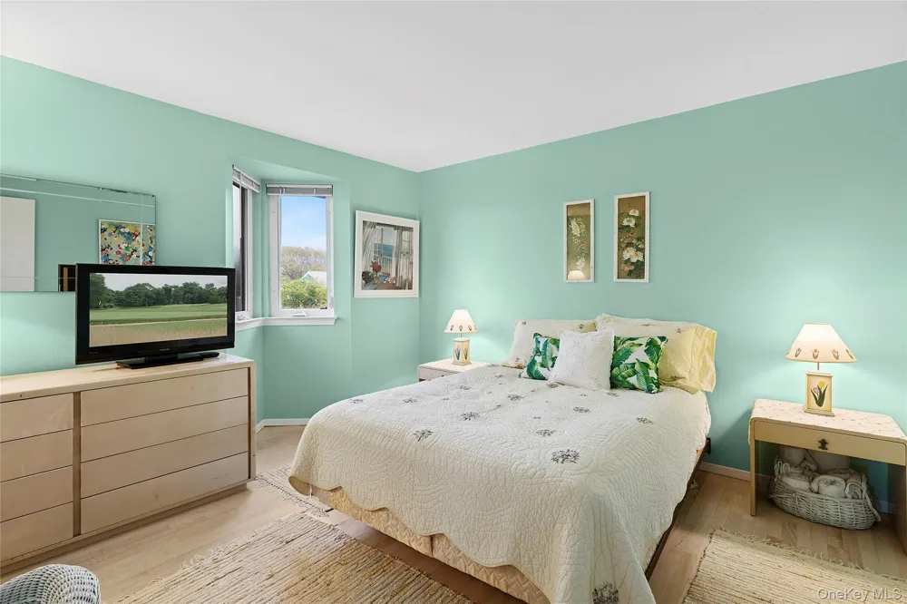542 Dune Road Westhampton, NY 11977