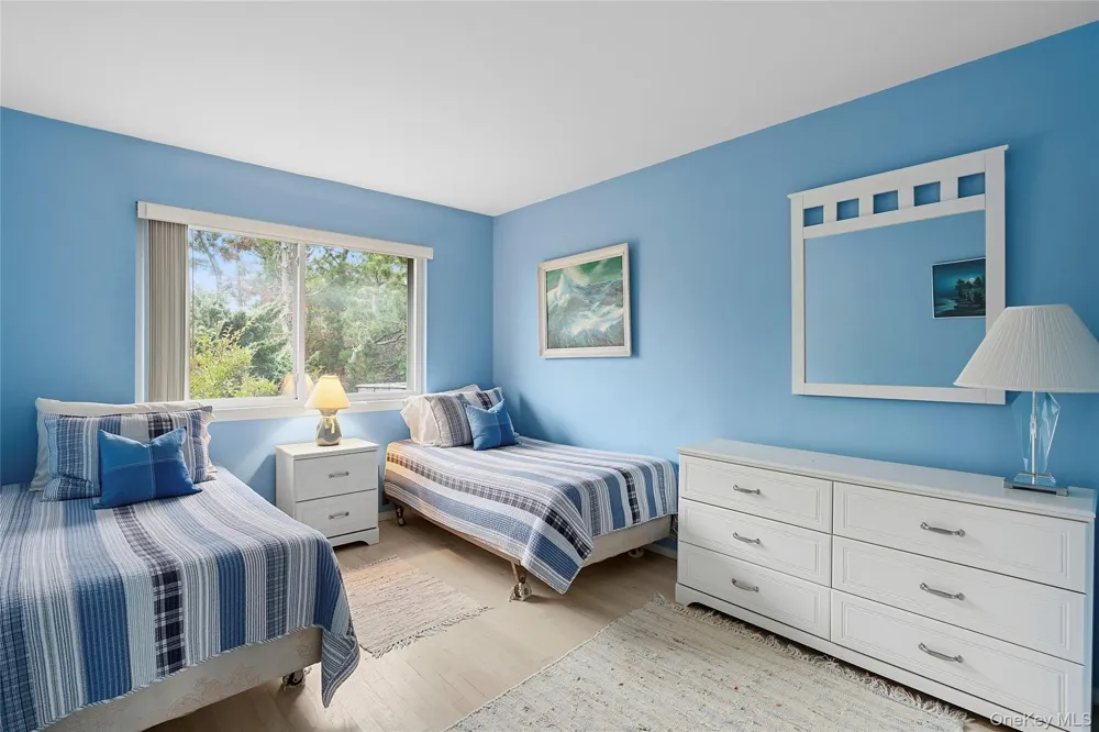 542 Dune Road Westhampton, NY 11977
