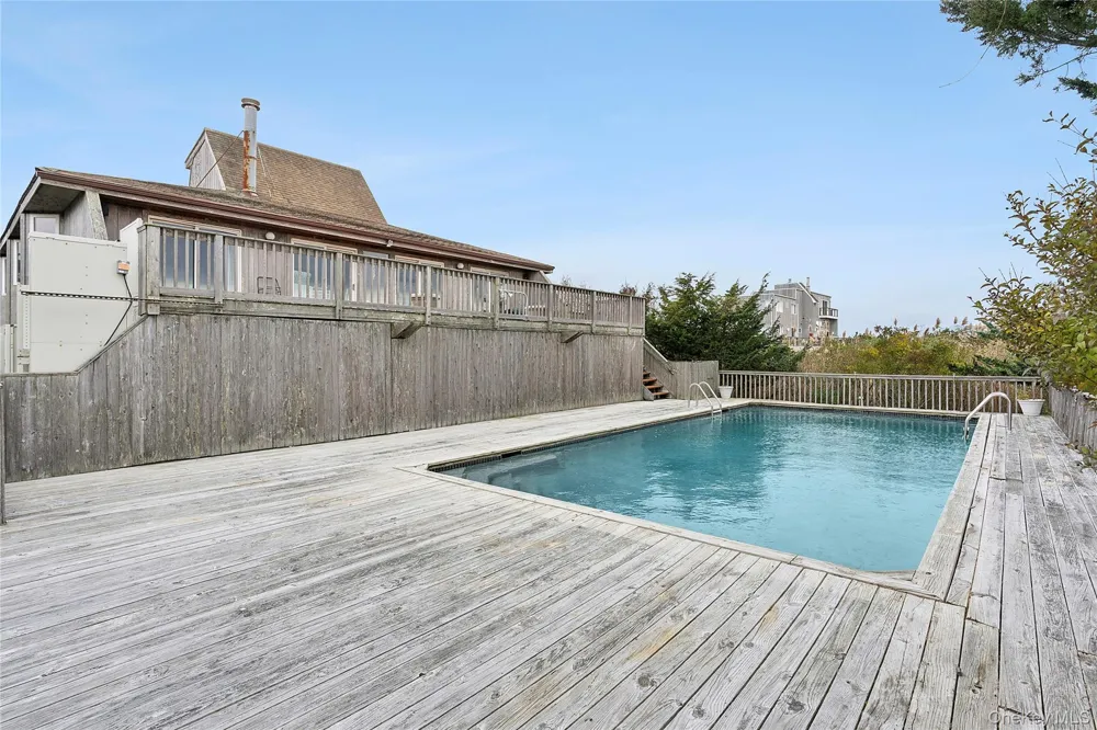 542 Dune Road Westhampton, NY 11977