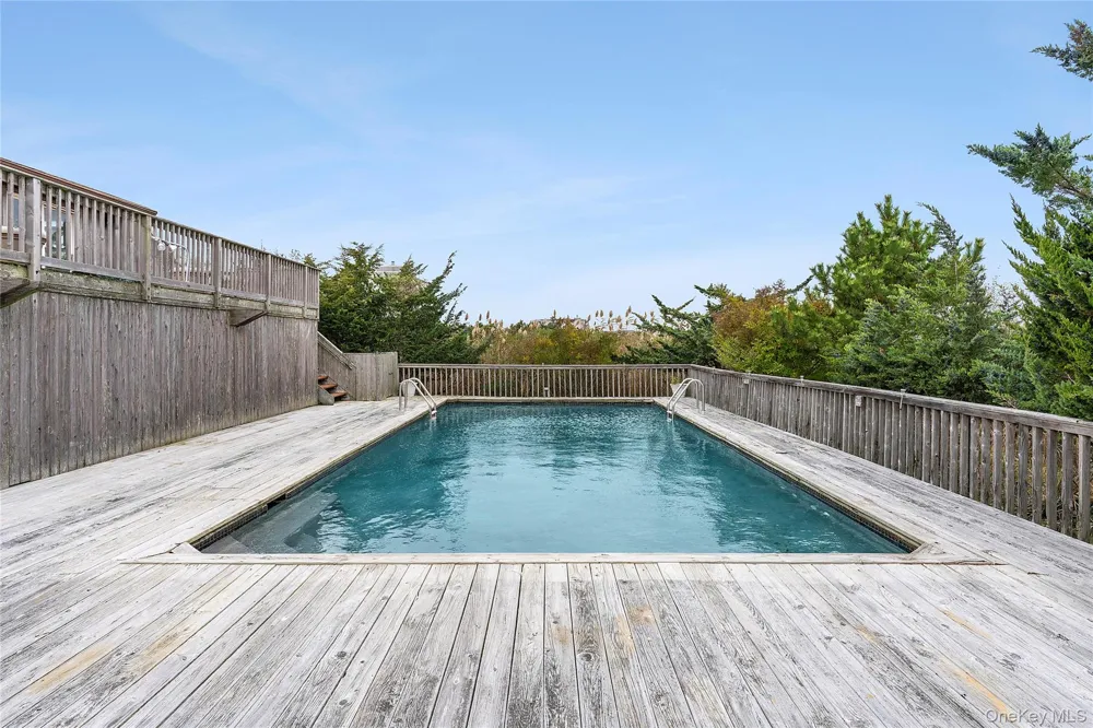 542 Dune Road Westhampton, NY 11977