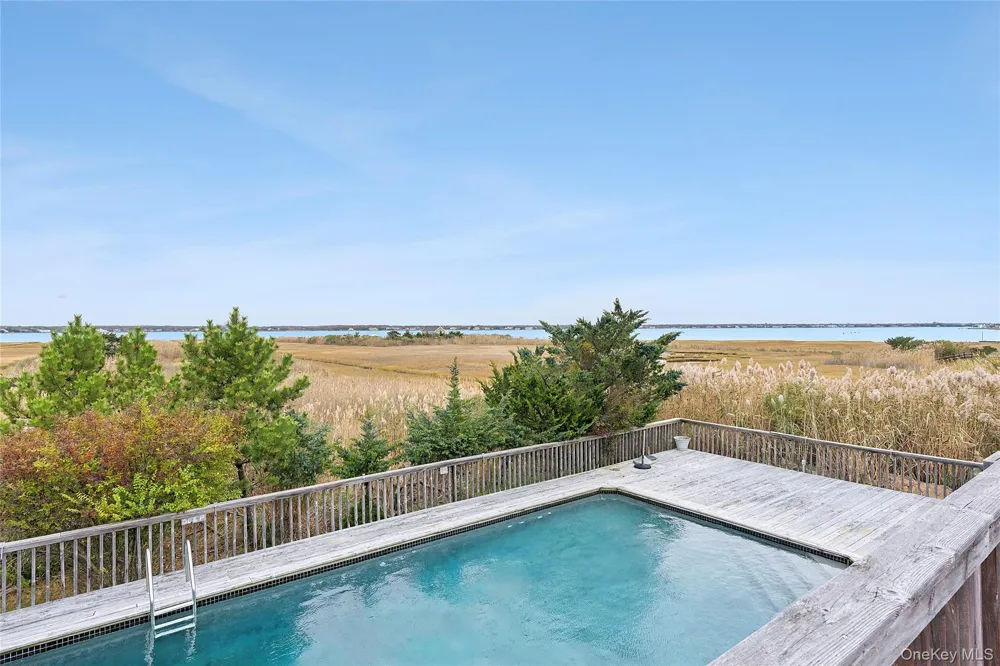 542 Dune Road Westhampton, NY 11977