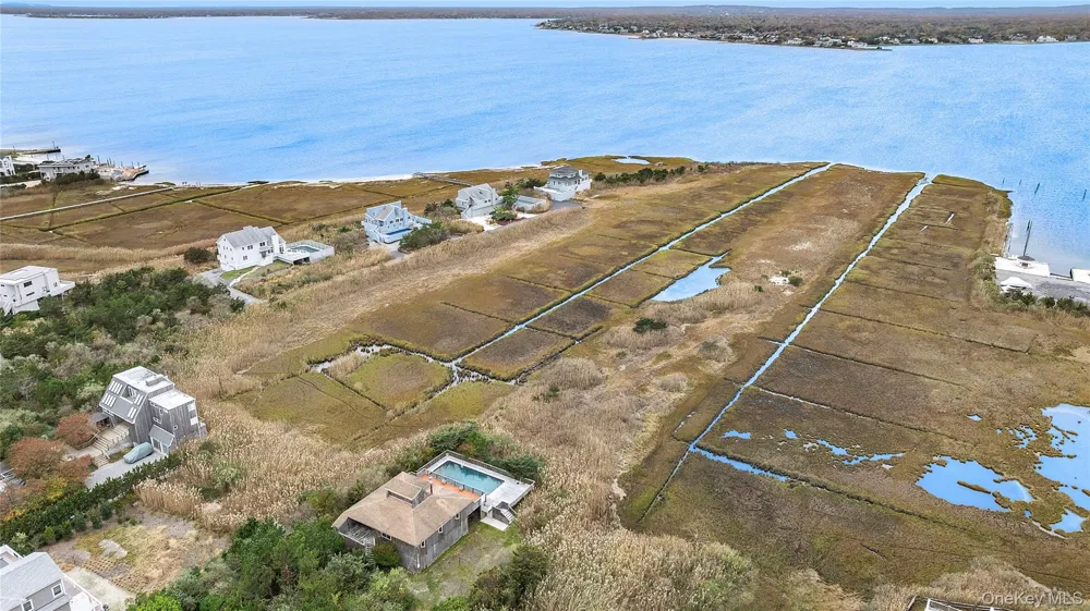 542 Dune Road Westhampton, NY 11977