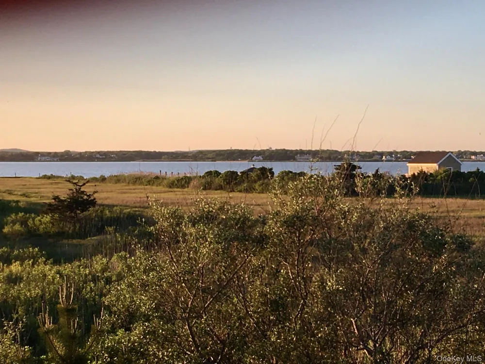 542 Dune Road Westhampton, NY 11977