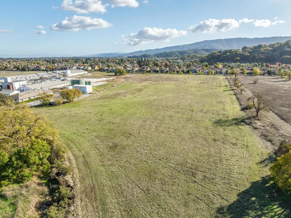 1180 Day Road Gilroy, CA 95020