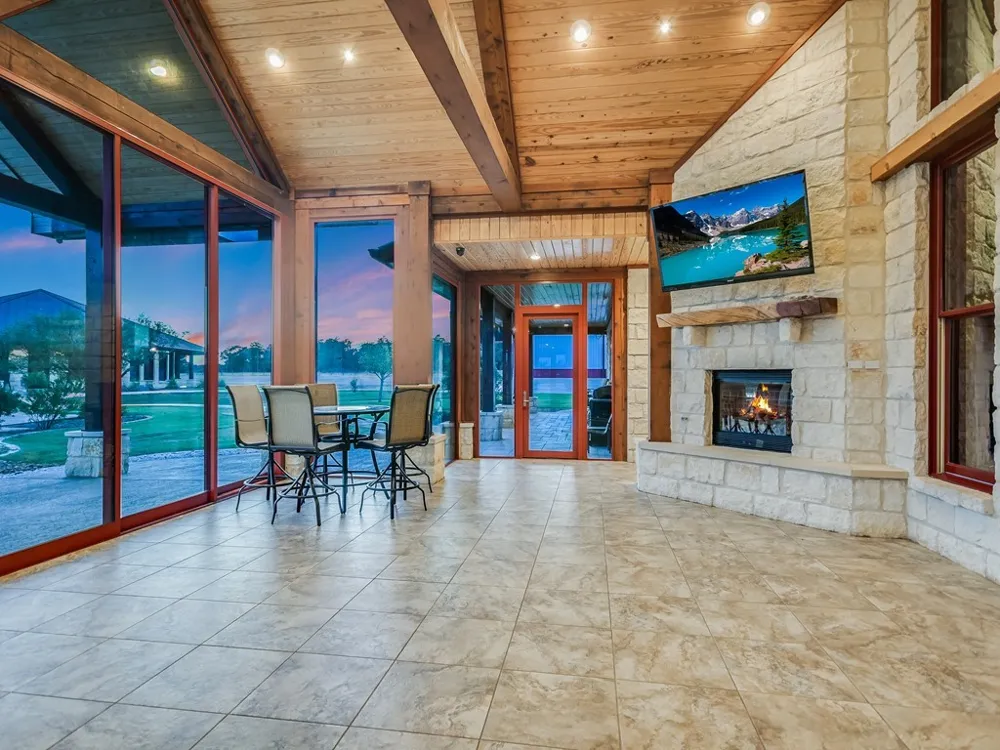 1584 County Road 226 Road Giddings, TX 78942
