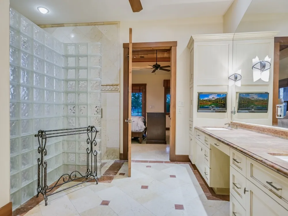 1584 County Road 226 Road Giddings, TX 78942
