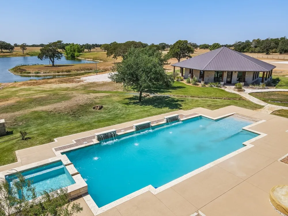 1584 County Road 226 Road Giddings, TX 78942