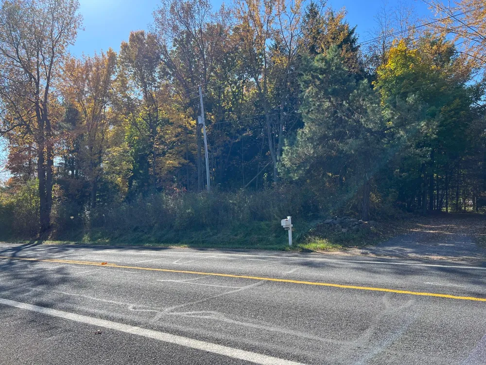 clinton Road Jackson, MI 49201
