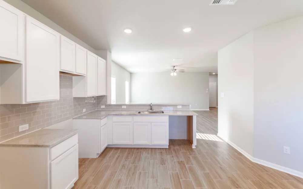 1208 Marvin Grove Seguin, TX 78155