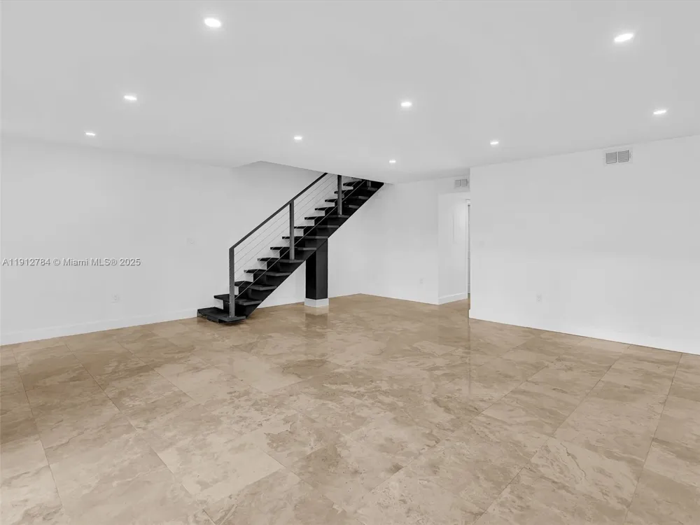 3776 NE 166th St #108 North Miami Beach, FL 33160